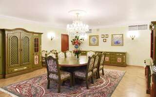 Гостиница Даниловская Москва Люкс с кроватью размера «king-size»-4