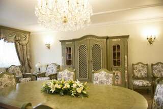 Гостиница Даниловская Москва Люкс с кроватью размера «king-size»-10